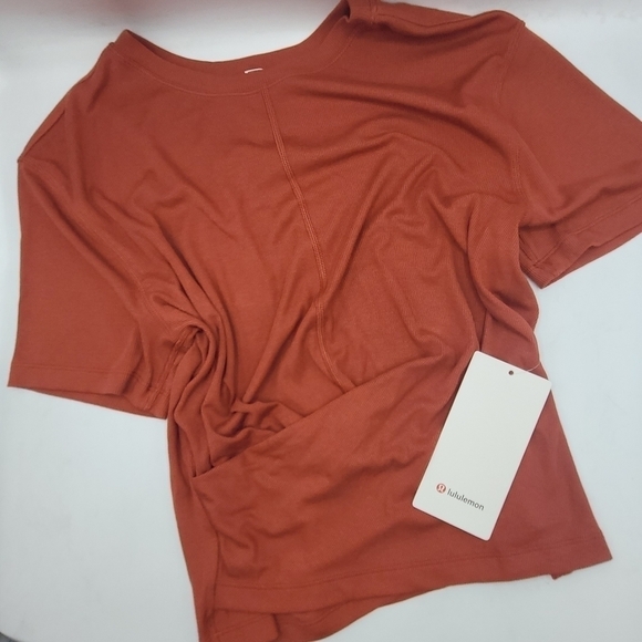 Lululemon Ribbed Modal-Silk Blend Reversible Tee In Cayenne Size 4. - Picture 10 of 16